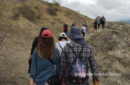 Caminata Desierto Gris