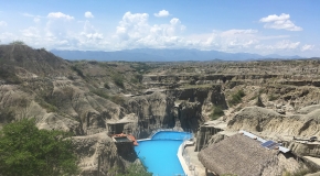 Piscina Natural en el Desierto